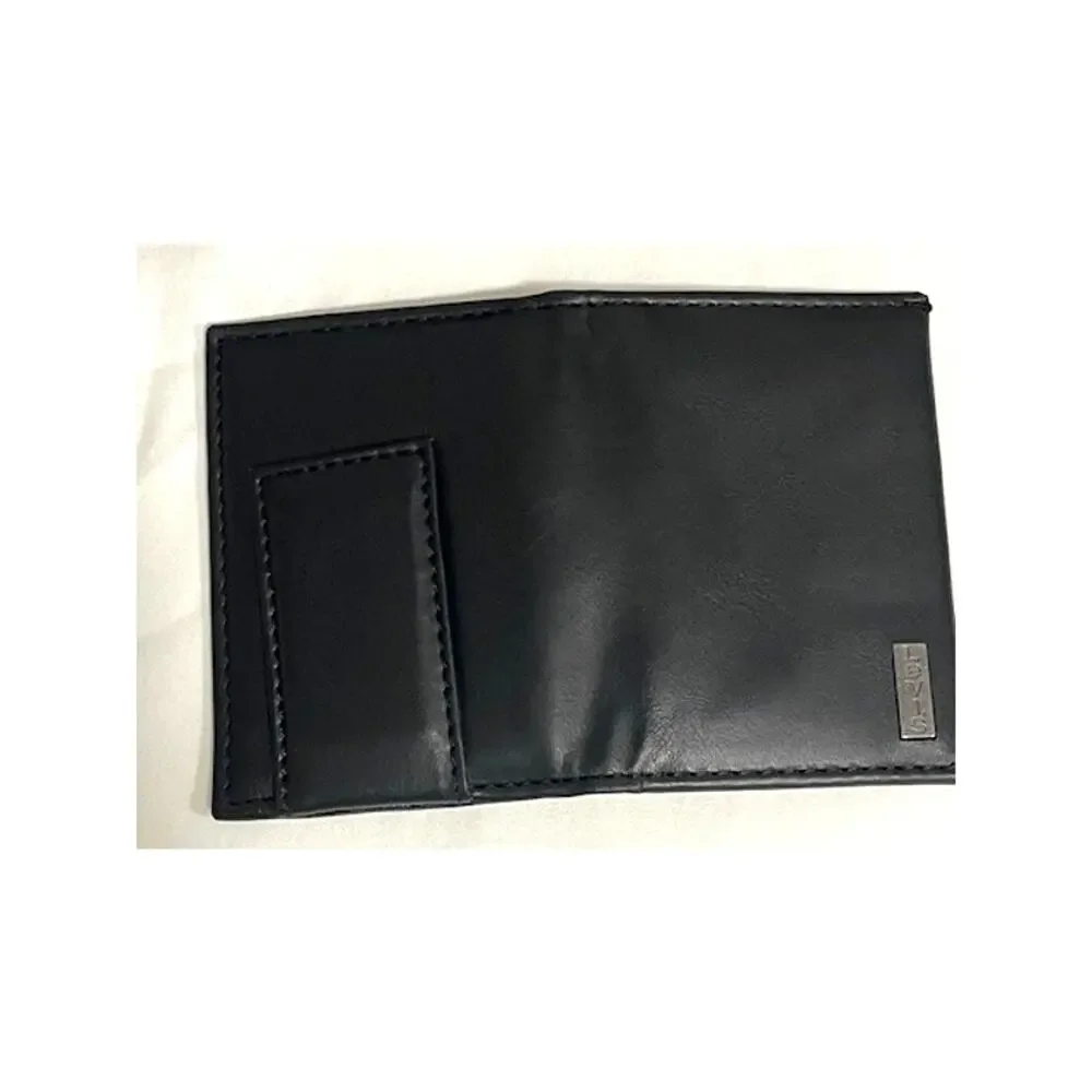 NWT Levi's Black Leather Wallet Credit Card Magnetic Clip ID Sleeve